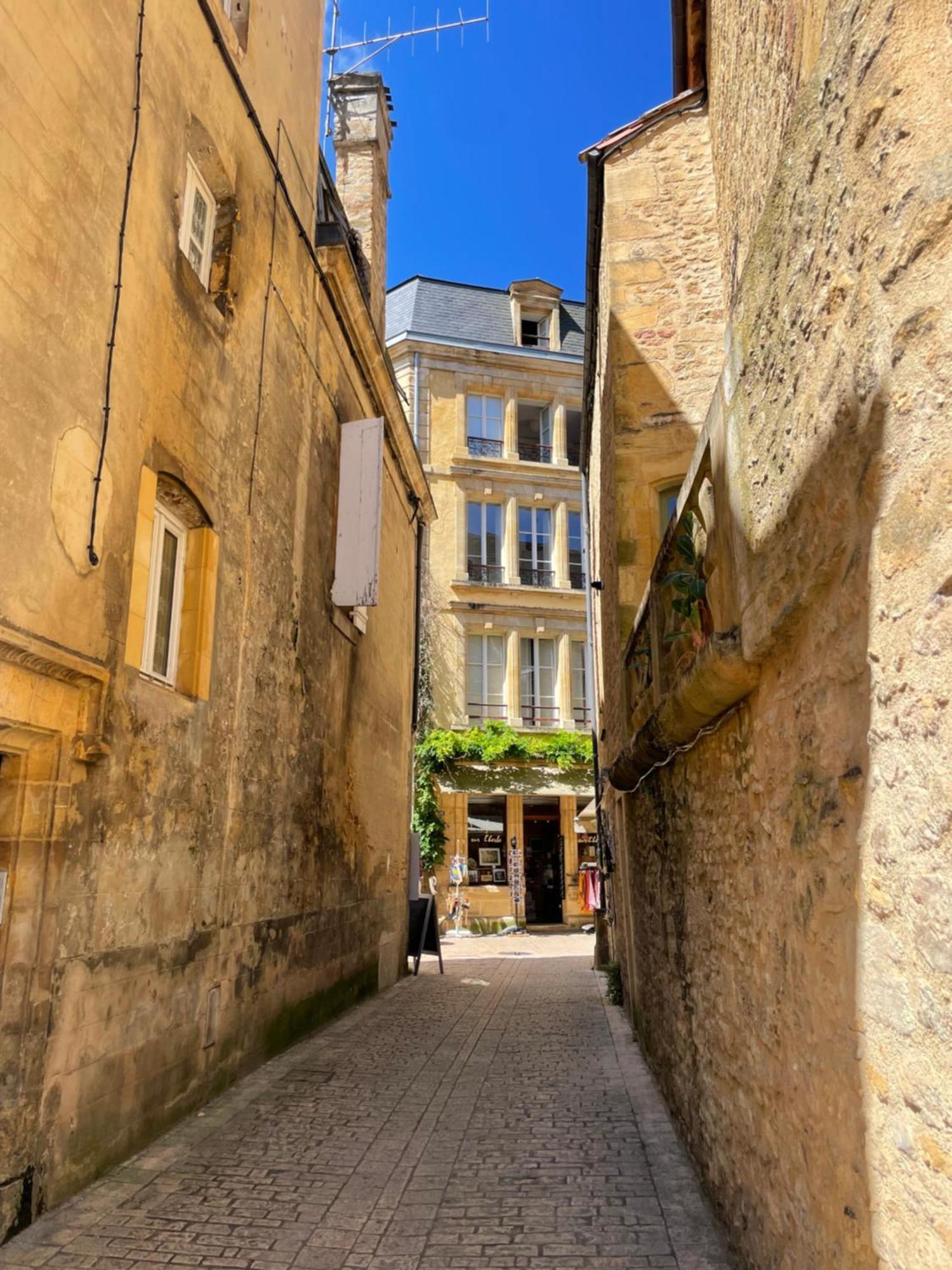 Au Coeur Du Centre Historique De Sarlat Sarlat-la-Canéda Exterior foto